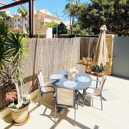 Fabulous 4 Bedroomed Townhouse In Holiday home Marbella
