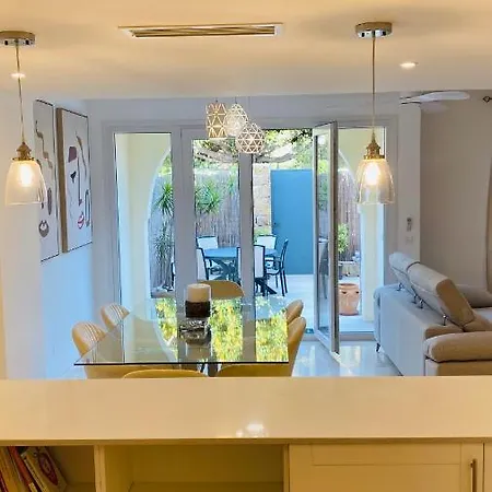 Fabulous 4 Bedroomed Townhouse In * Marbella