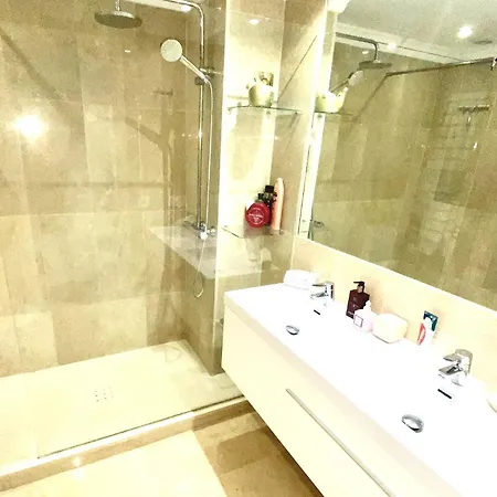Fabulous 4 Bedroomed Townhouse In Holiday home