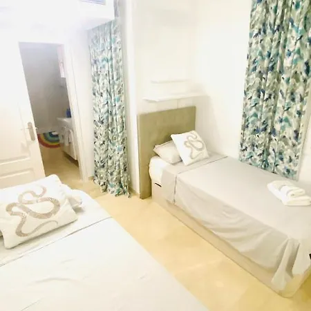 Fabulous 4 Bedroomed Townhouse In Holiday home *
