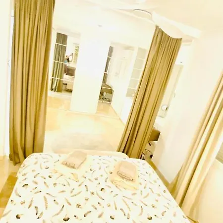 Fabulous 4 Bedroomed Townhouse In * Marbella